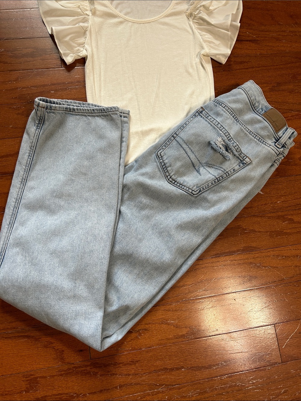American Eagle Distressed Jeans